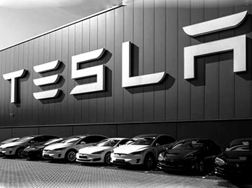 Tesla może rozpocząć produkcję samolotów elektrycznych