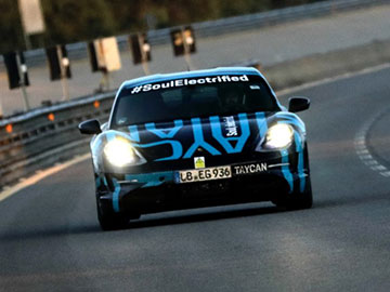 Porsche Taycan test Nardò