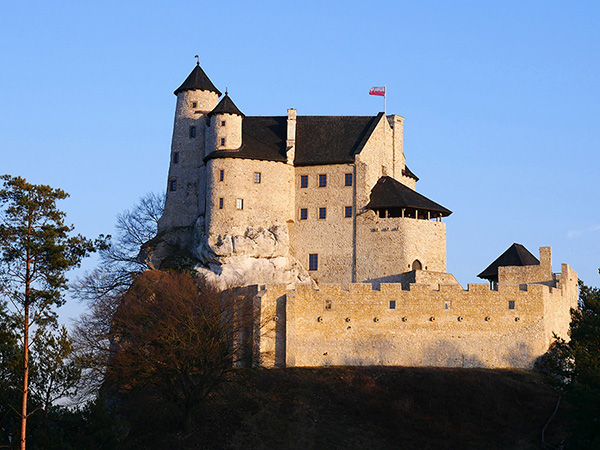 Królewskie zamki w Bobolicach i Mirowie