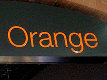 Światłowód Fiberhost zasili 100 stacji bazowych Orange