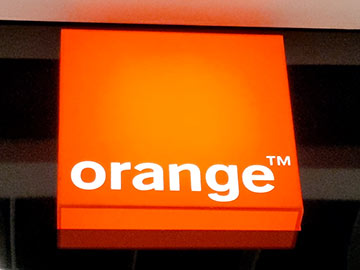 Orange IPTV w górę - Orange DTH z Canal+ w dół